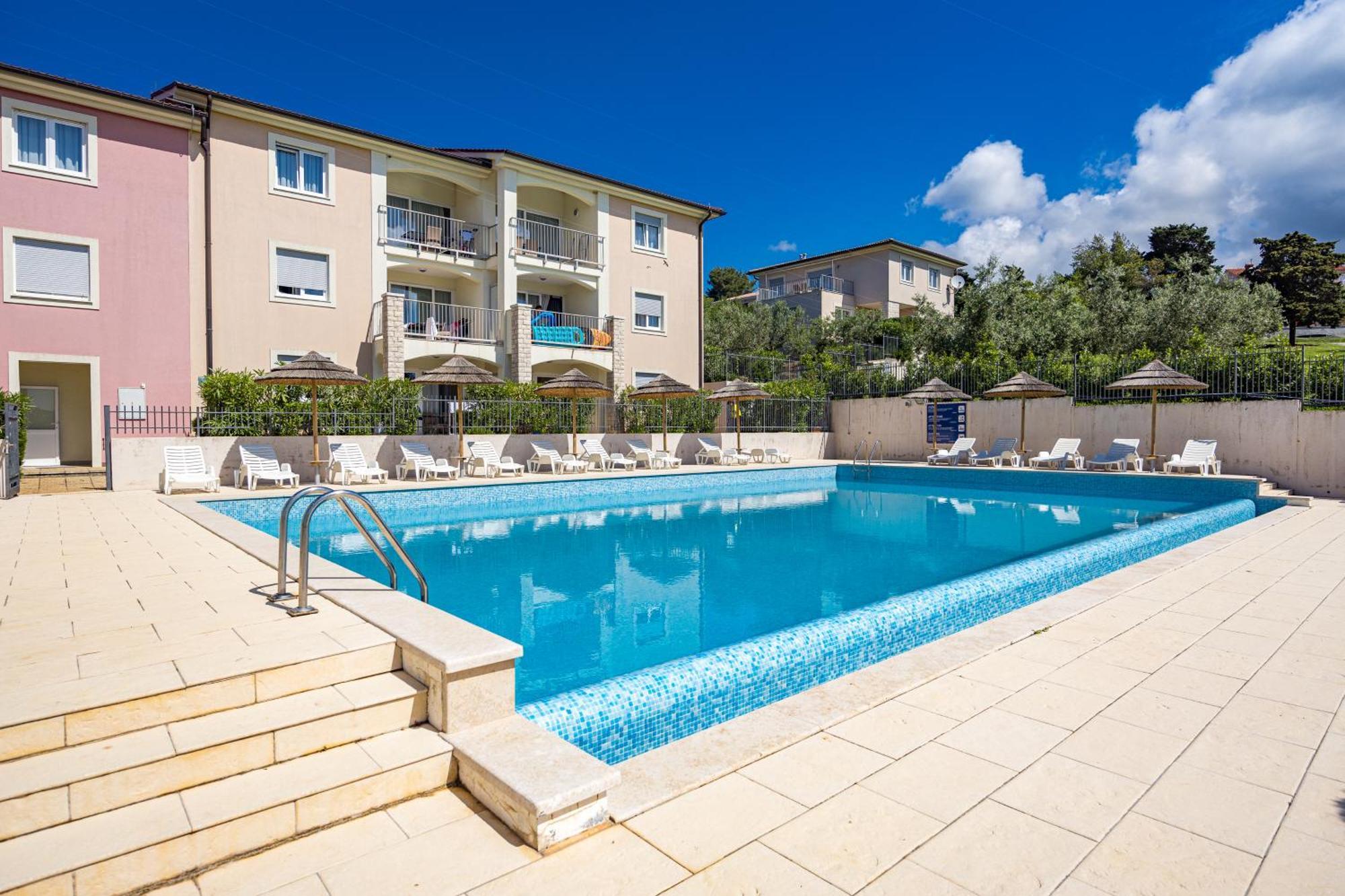Residence Superior Del Mar Banjole Εξωτερικό φωτογραφία